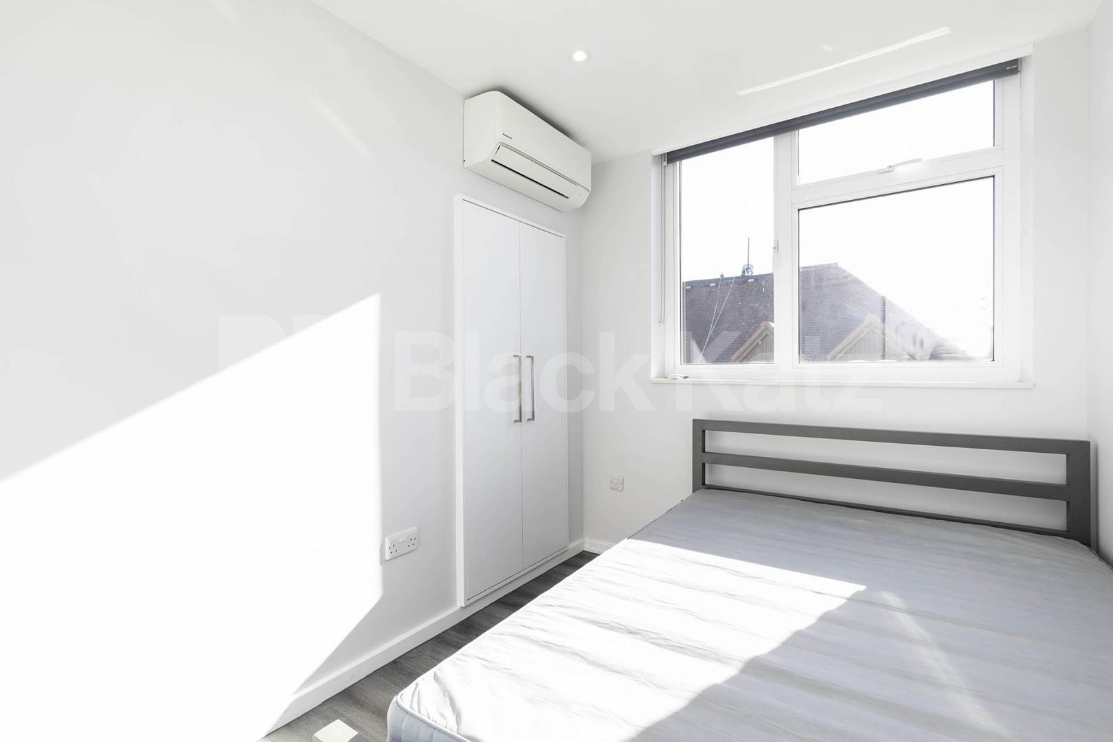 Modern Apartment The Oaks, Queens Park